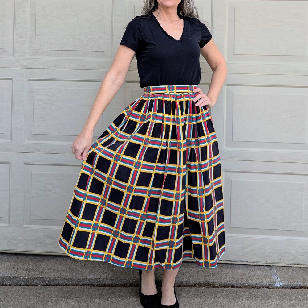 vintage LESLIE LUCKS 1980's does 1950's midi skirt XS